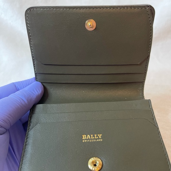 Bally lavender business card holder, EUC - Picture 6 of 7